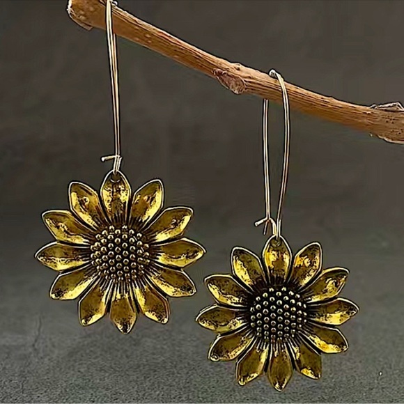 Gold Vintage Sunflower Handmade Boho Geometric Dangle Earrings - Picture 3 of 6